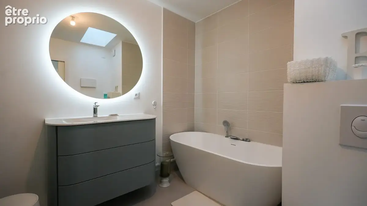 Appartement 86 m² à Saint-Jean-De-La-Ruelle  - photo 5