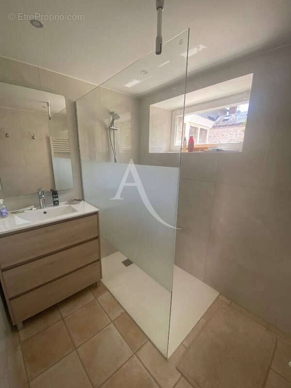 Maison familiale 8 pièces - 206 m2 - Centre ville de Neuville-aux-bois - photo 8