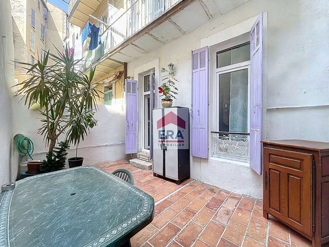 Appartement à MARSEILLE-3E
