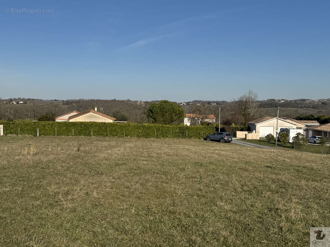 Terrain constructible de 2495 m2, à acheter à Cunèges (24) - photo 8