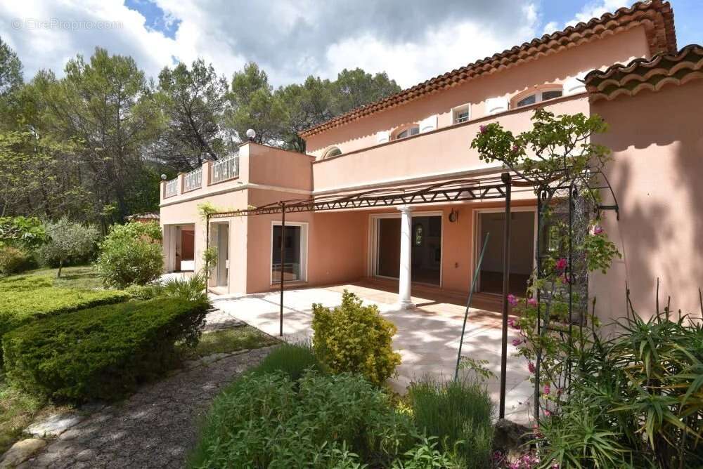 Maison à SEILLANS
