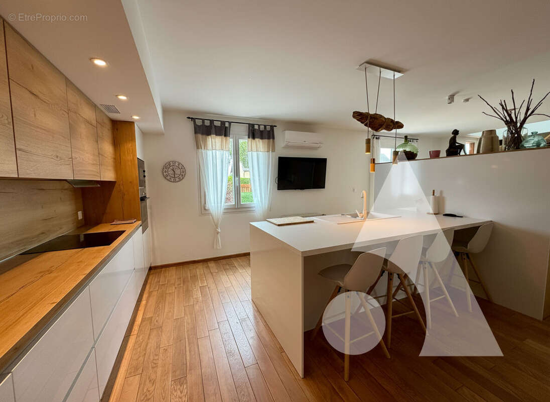 Maison La Rivière De Corps  6 pièce(s) 159.96m2  4 chambres - photo 10