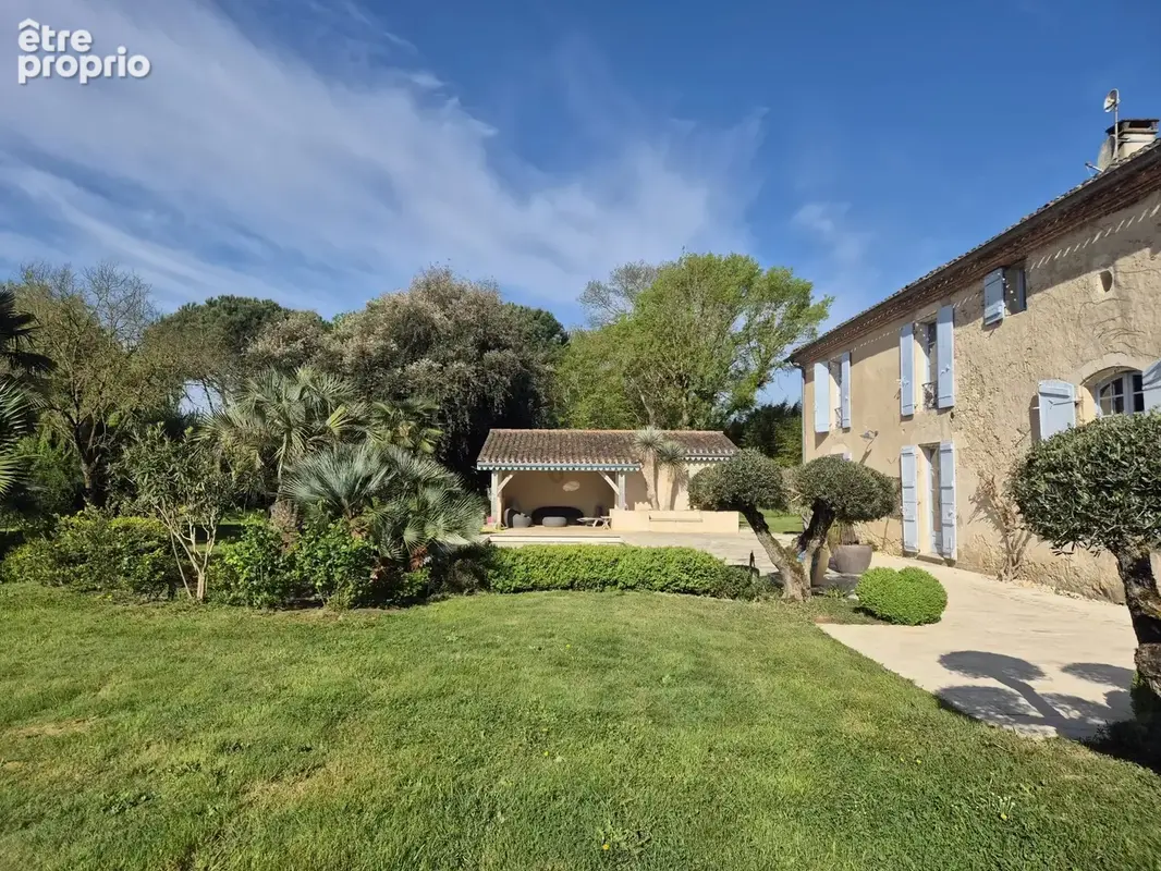 Ensemble immobilier de prestige avec maison bourgeoise, dépendances, piscine et lac – Entre Agen et Nérac, Lot-et-Garonne - photo 19