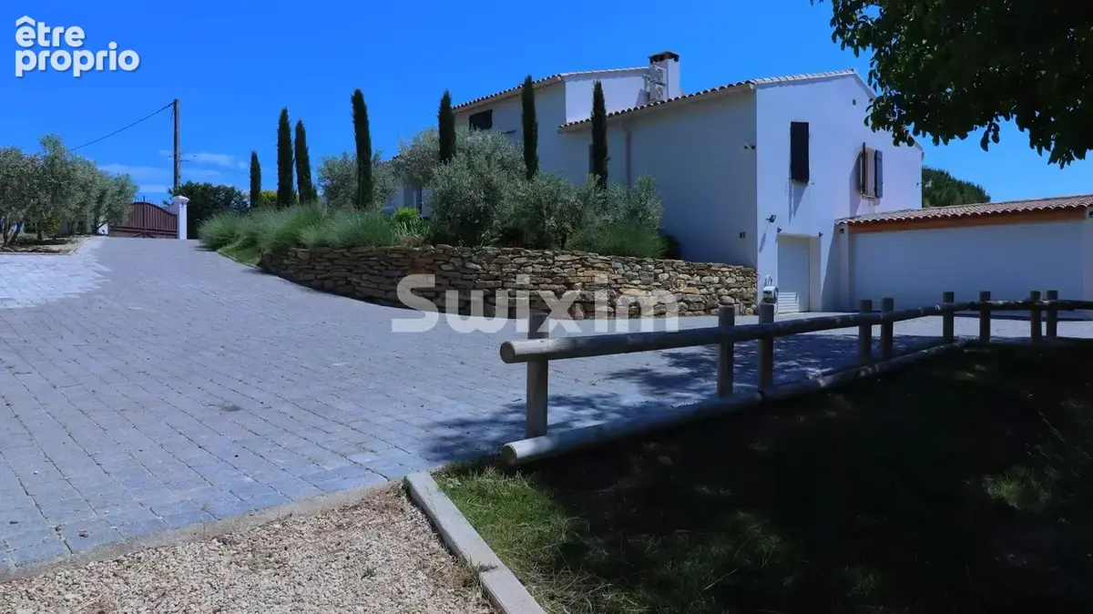 Magnifique villa avec piscine. - photo 2