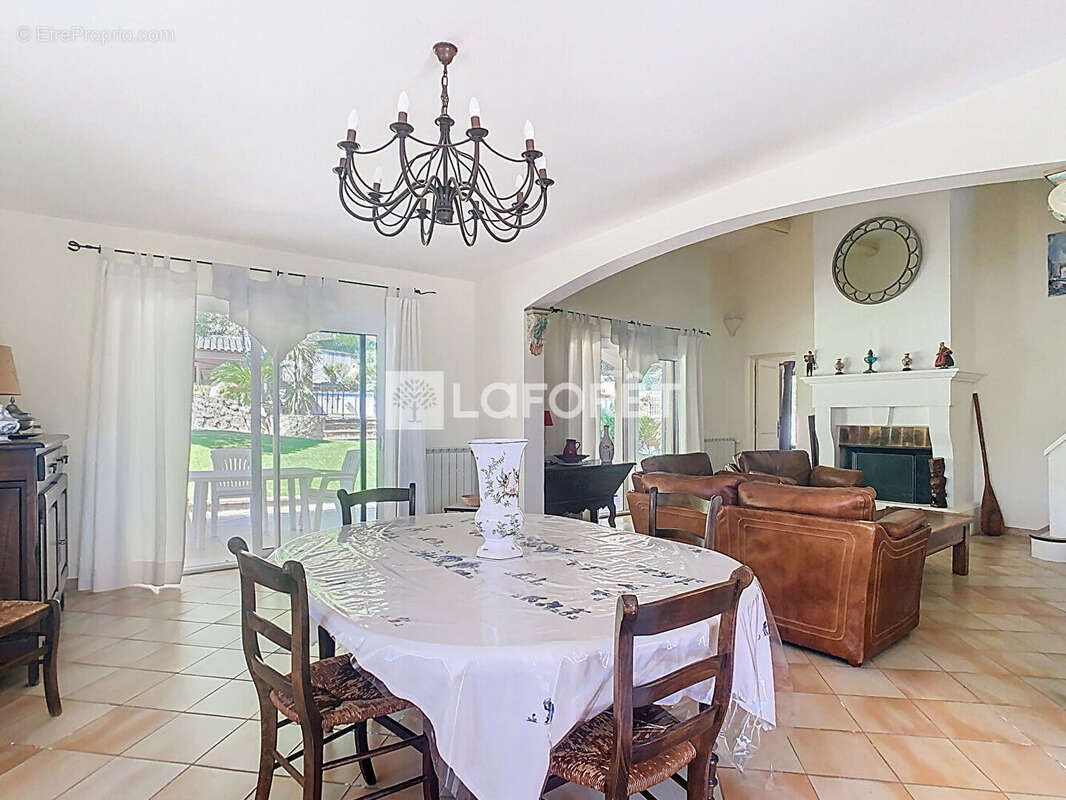 Maison La Valette-du-Var -  5 pièces - 154 m² - photo 2