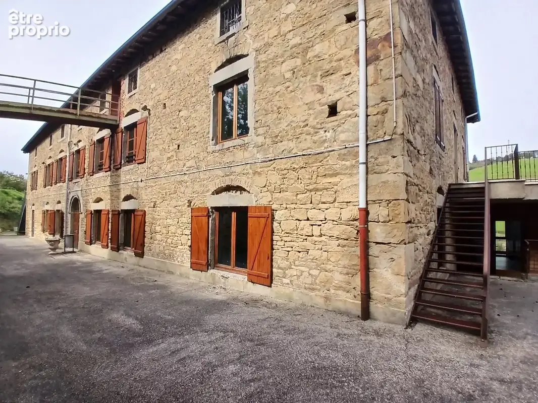 Doizieux, plateau a aménager, 89 m² - photo 2