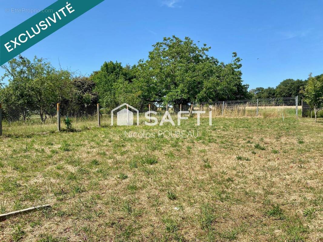 Photo 1 - Terrain à NOYANT-DE-TOURAINE
