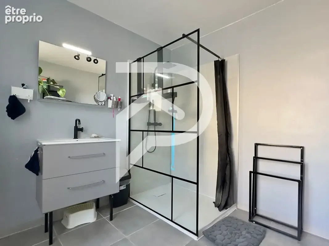 NEUVIC - Maison de ville 5 pièces 109 m2 - photo 10