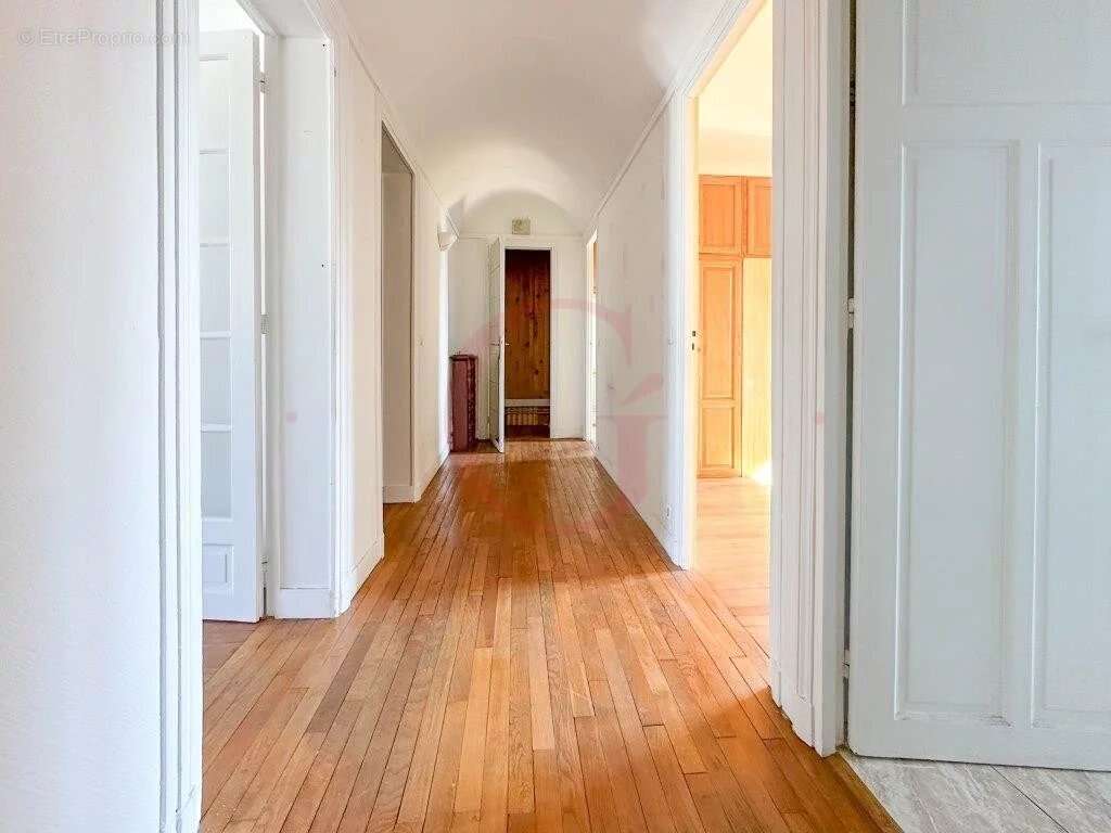 Appartement à BOURG-LA-REINE