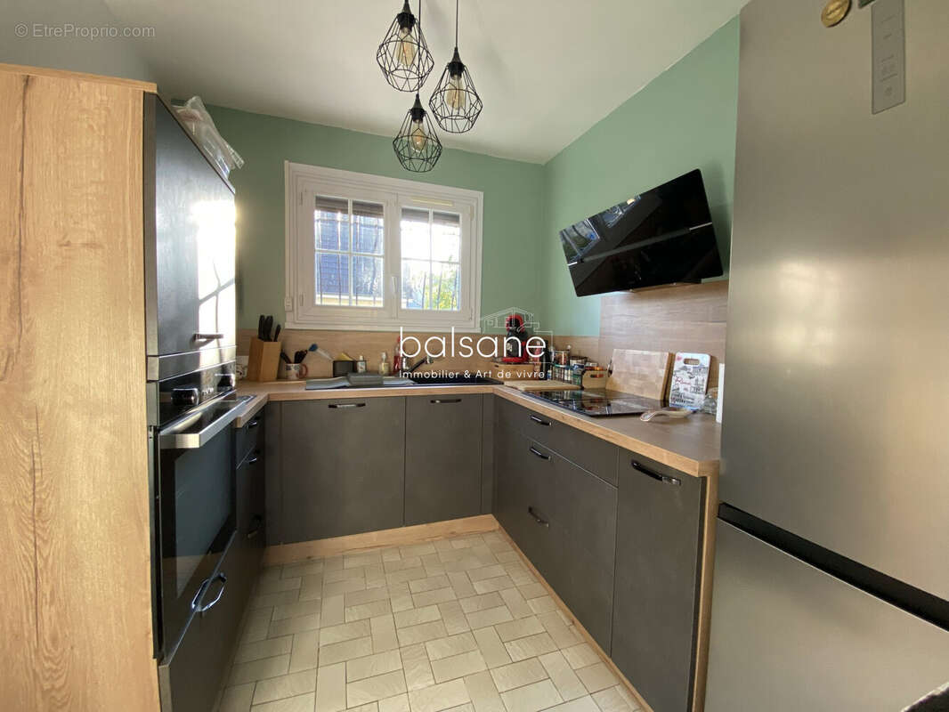 Maison à SAINT-ETIENNE-DU-ROUVRAY