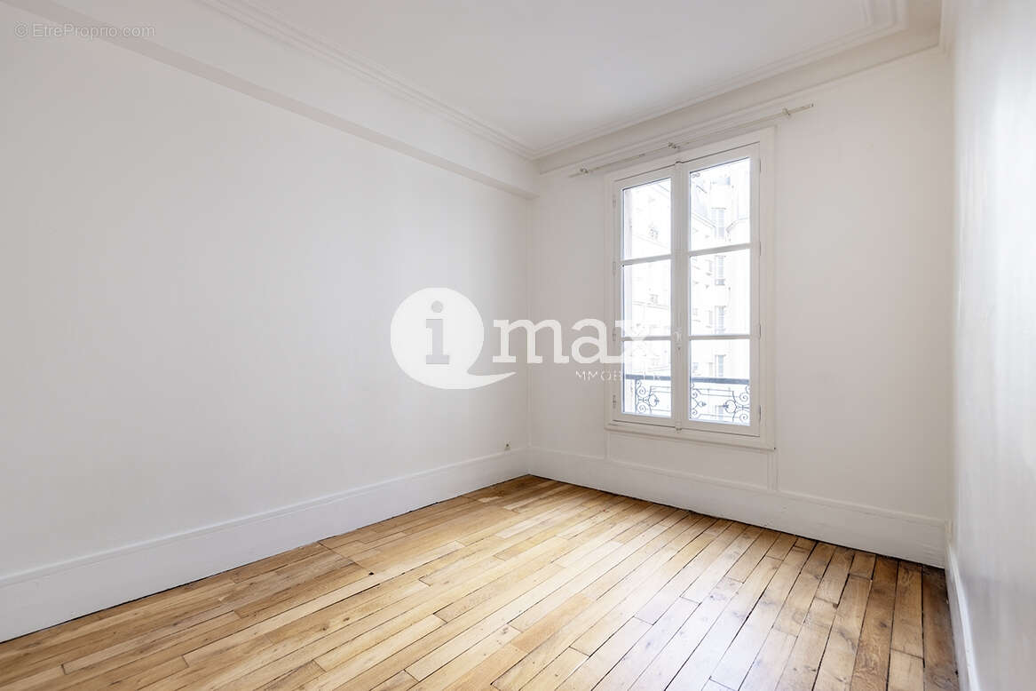 Appartement à LEVALLOIS-PERRET