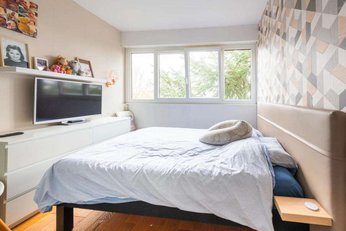 Appartement à LA CELLE-SAINT-CLOUD