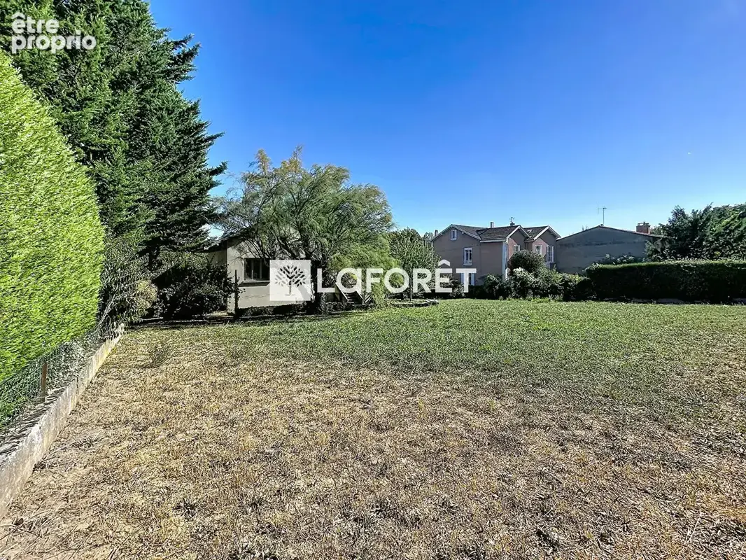 Photo Terrain à Collonges-Au-Mont-D'or au prix de 730 000€
