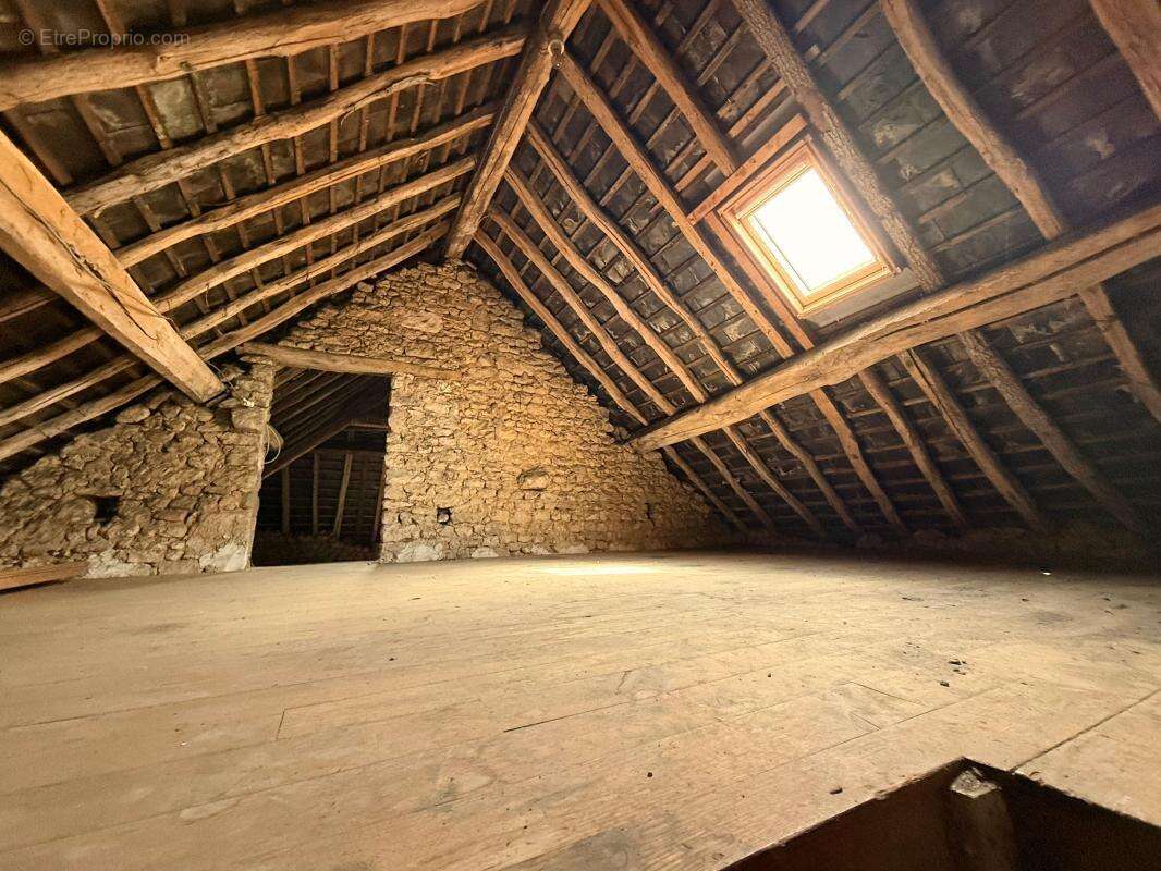 Maison à AUTRUY-SUR-JUINE