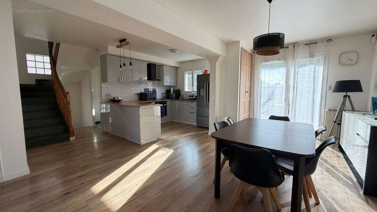 Maison à NEUILLY-SUR-MARNE