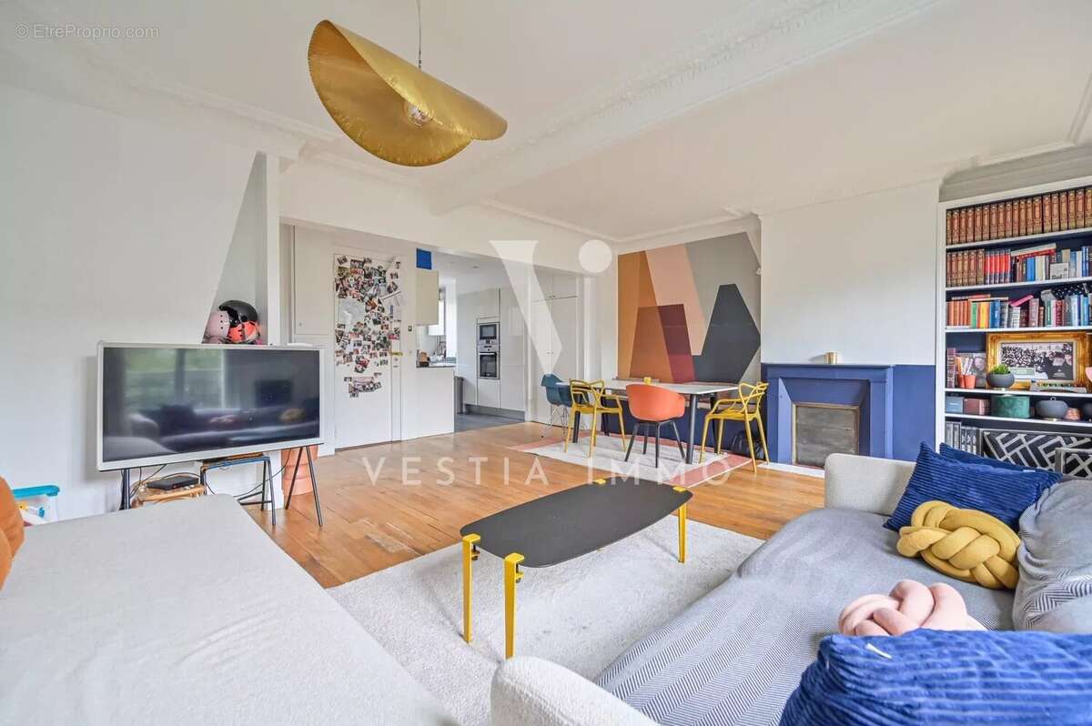 Appartement à NEUILLY-SUR-SEINE