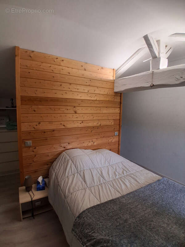 Maison à SAINT-DENIS-DE-CABANNE