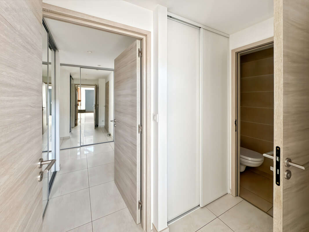 Maison à COLLONGES-AU-MONT-D'OR