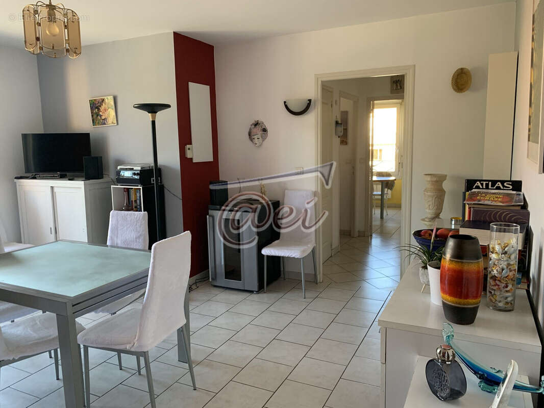 Appartement à SAINT-MAXIMIN-LA-SAINTE-BAUME