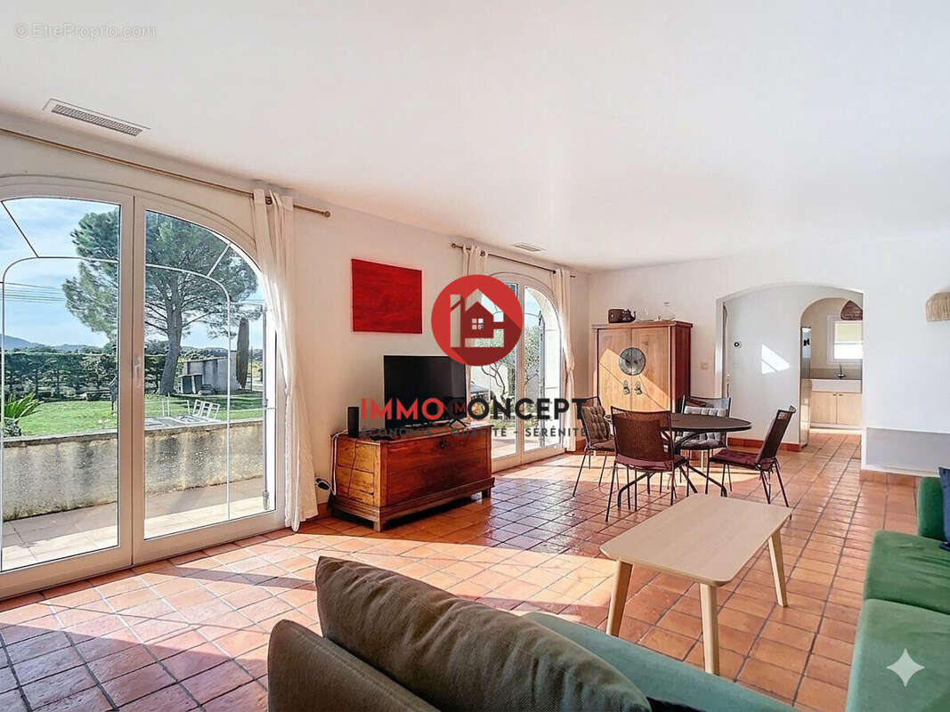 Maison à ROCHEFORT-DU-GARD