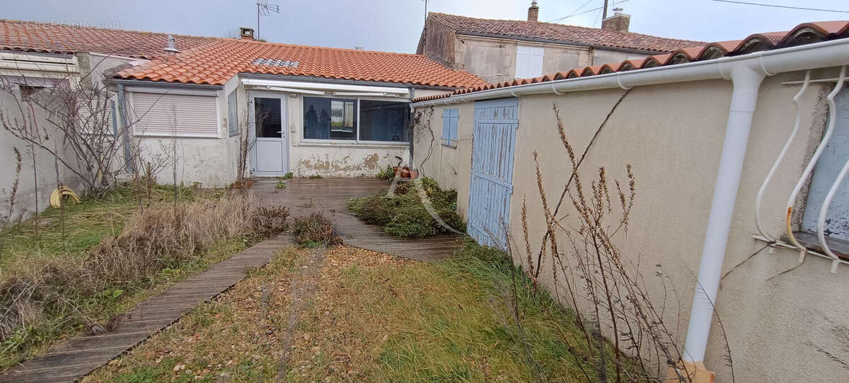 Maison à PORT-DES-BARQUES