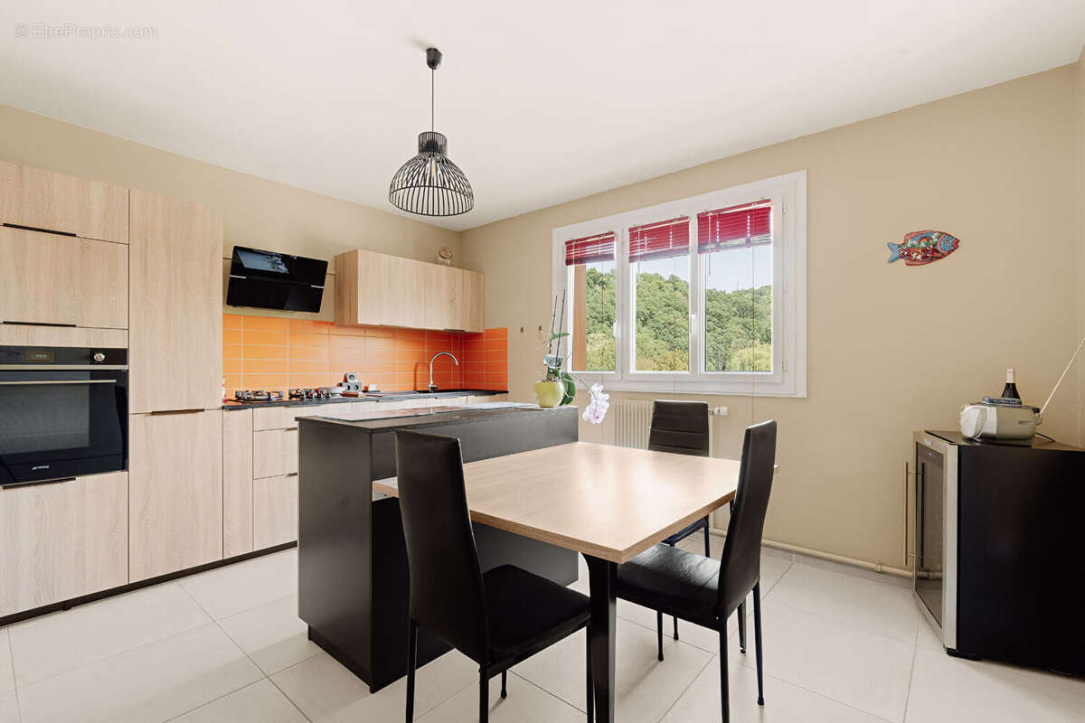 Appartement à FONTAINES-SUR-SAONE