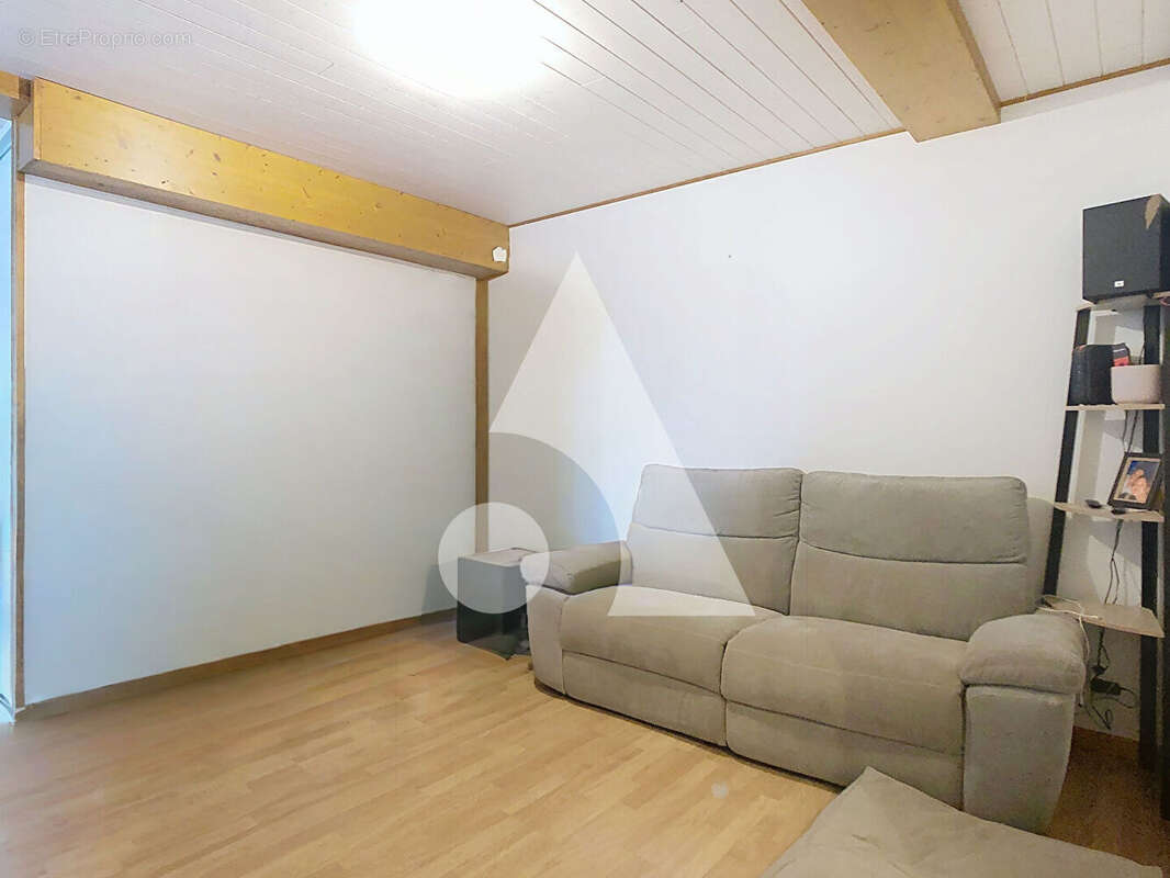 Appartement à LARAJASSE