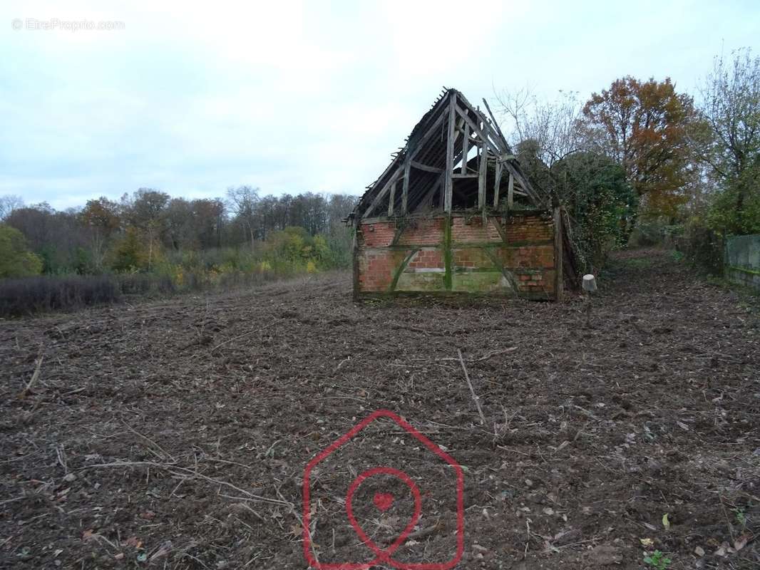 Terrain à DAMPIERRE-EN-CROT