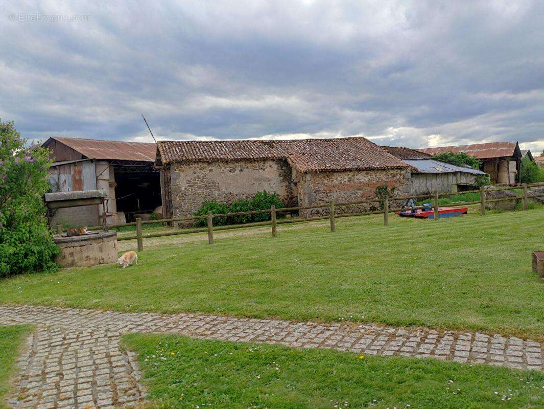 Maison à SAINT-MESMIN