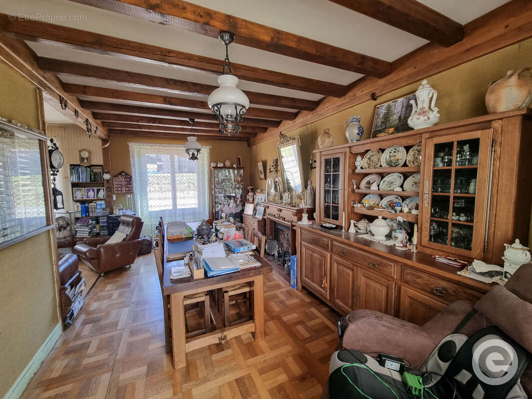 Maison à DUN-LES-PLACES