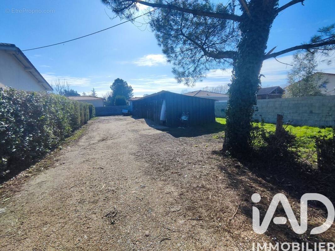 Photo 1 - Terrain à SAINT-SEURIN-SUR-L'ISLE