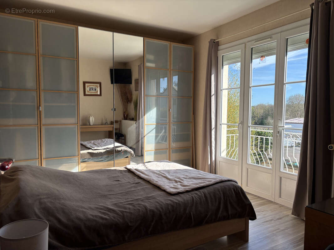 Maison à AZAY-SUR-CHER