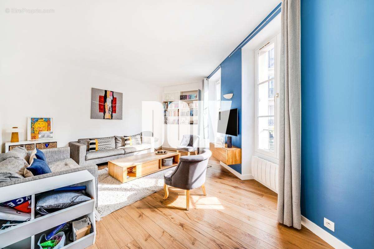 Appartement à PARIS-7E