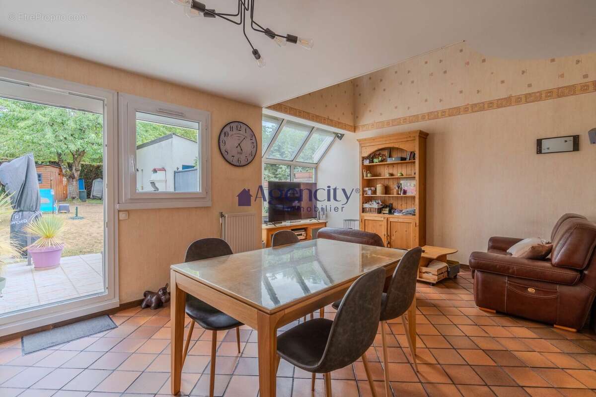 Maison 99 m² à Lognes  - photo 3