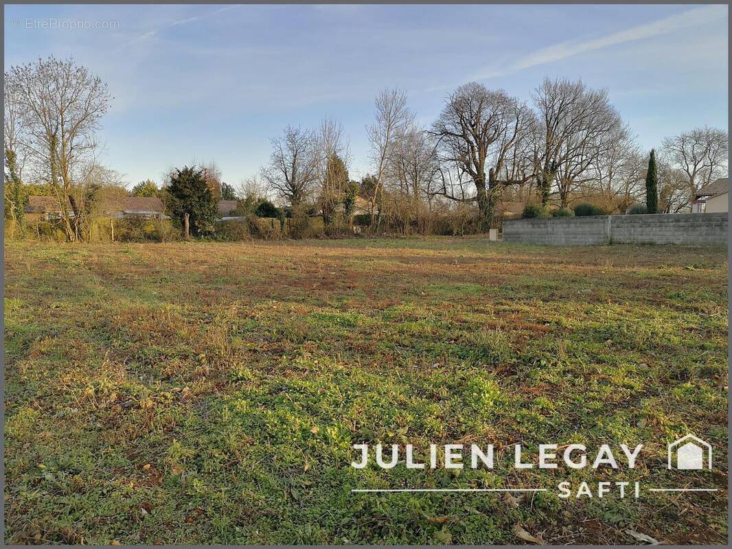 Photo 1 - Terrain à LA CRECHE
