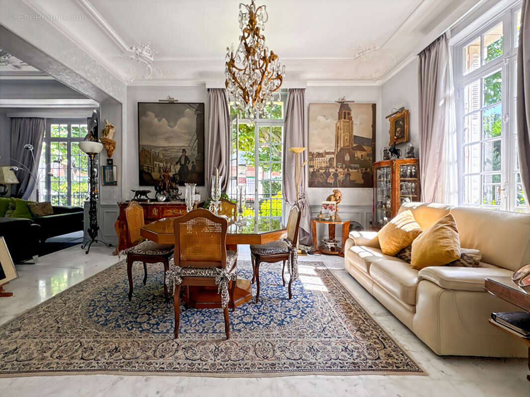 Maison à MANTES-LA-JOLIE