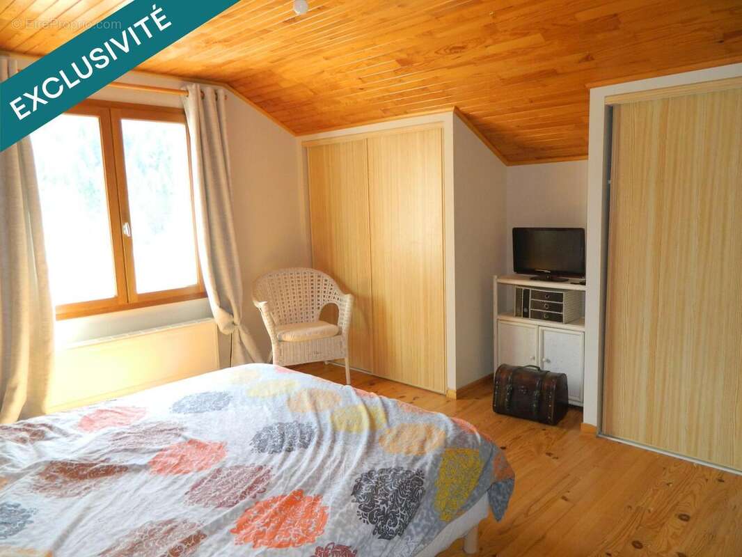 Photo 9 - Maison à INTRES