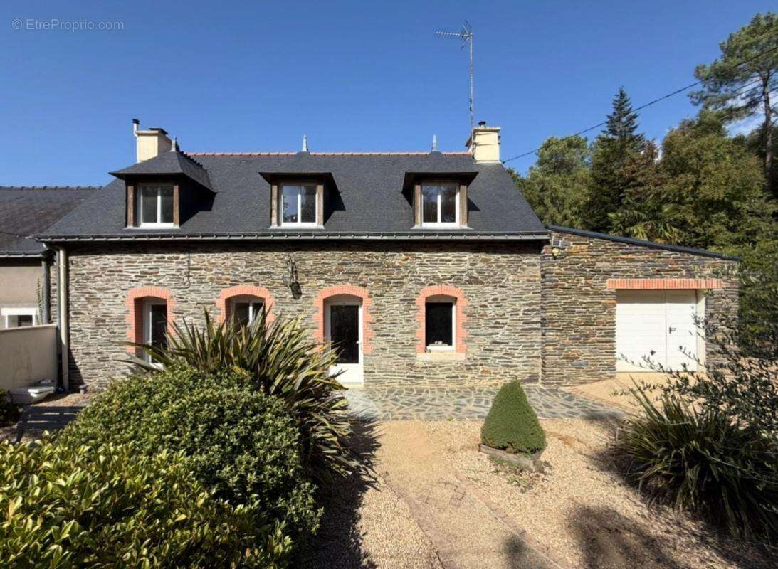 Maison à RUFFIAC