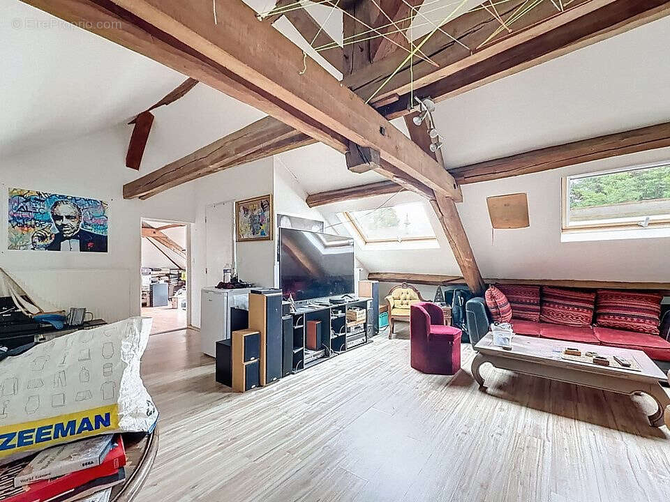 Maison de caractere de 327m2 - photo 7