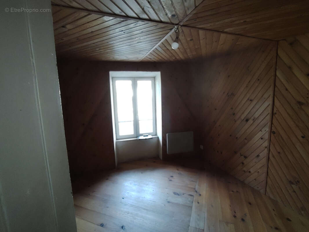 Maison à SAINT-PRIEST-SOUS-AIXE