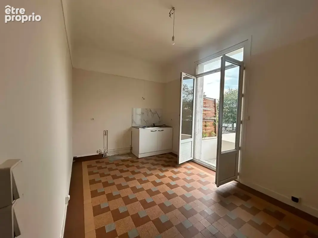 Nouveauté en exclusivité - Maison T5 avec garage et jardinet - photo 4