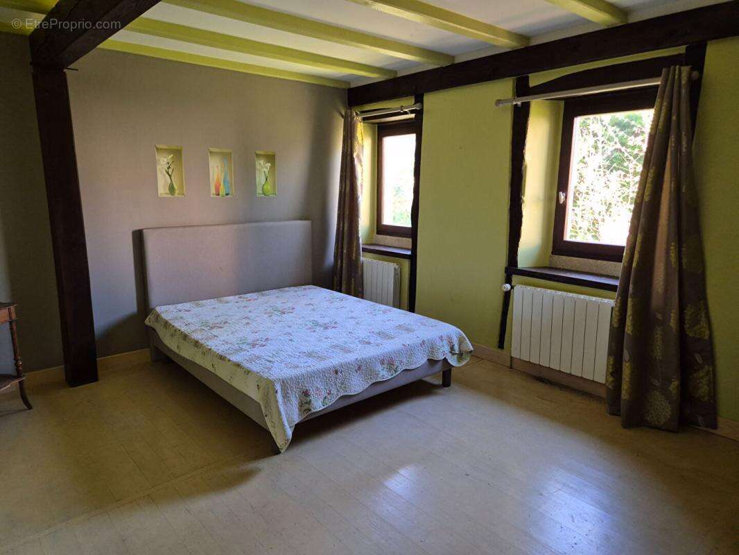 Maison à SAINT-BONNET-ELVERT