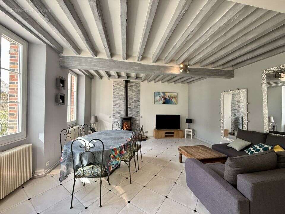 Maison à PONT-SUR-YONNE