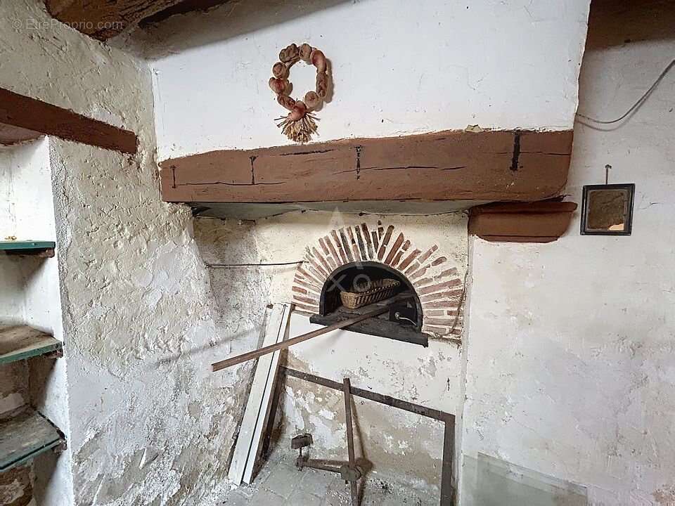 Maison à SAINT-COSME-EN-VAIRAIS