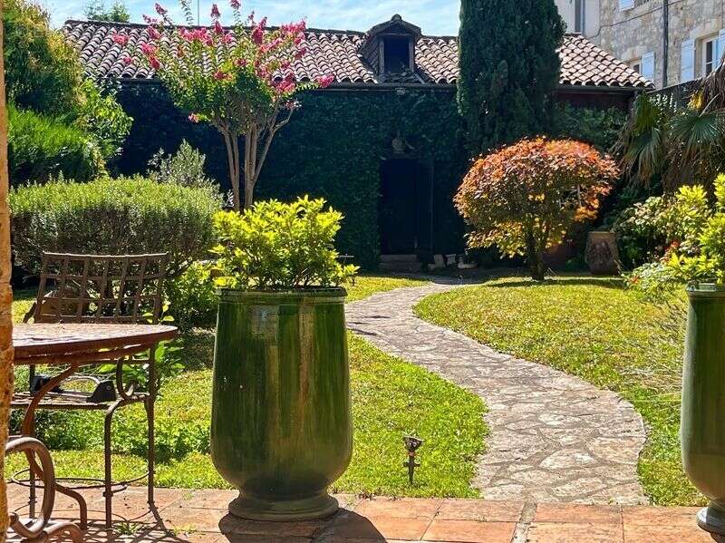 Proche du centre ville et des commerces de CONDOM, maison de caractère avec jardin et garage - photo 23