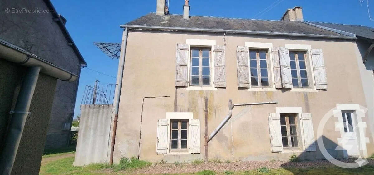 Maison à AUNAY-EN-BAZOIS