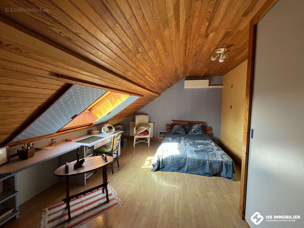 Maison Nandax 9 pièce(s) 195 m2 - photo 13