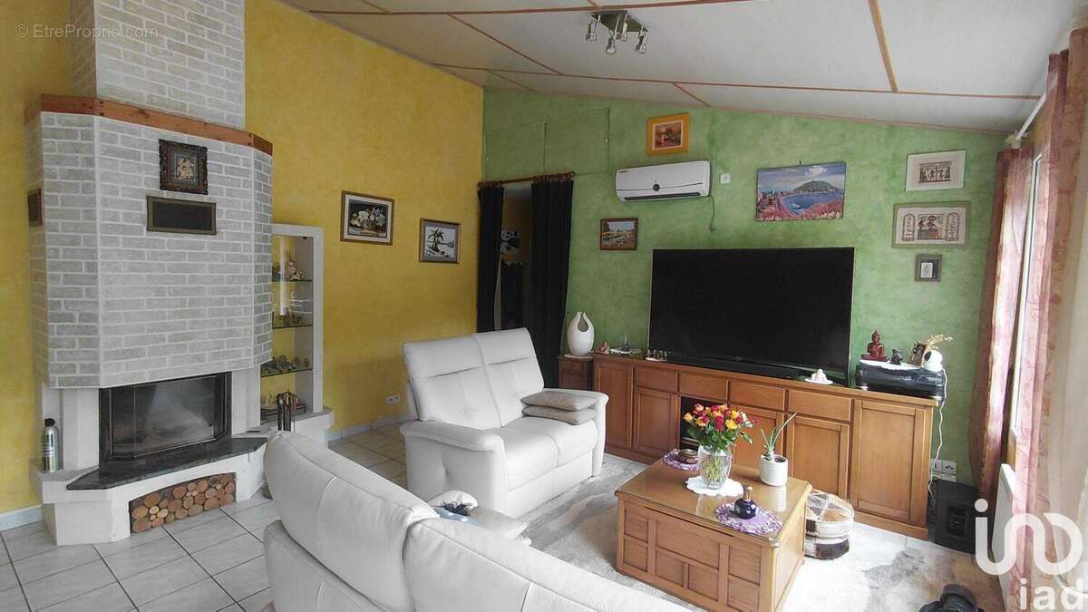 Photo 3 - Maison à LE VAL-SAINT-GERMAIN