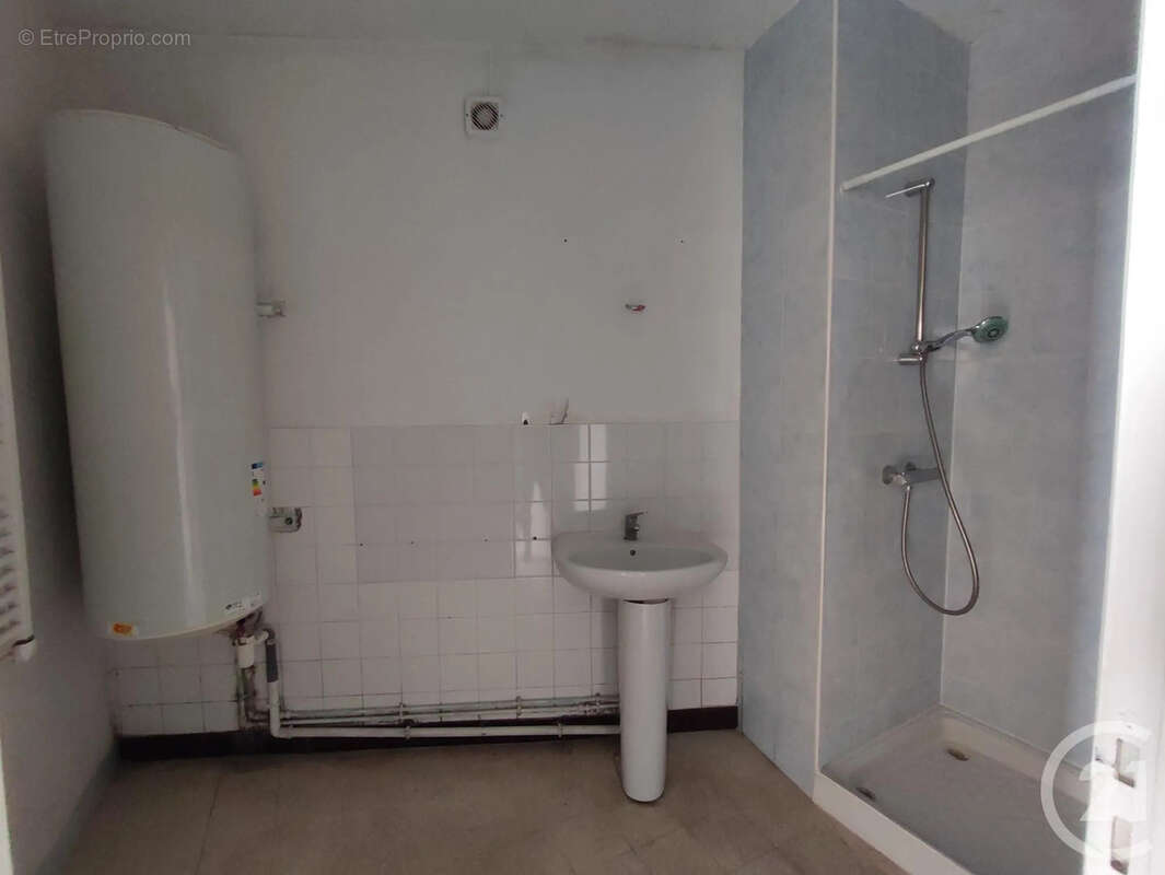 Maison à SAINT-AMAND-EN-PUISAYE