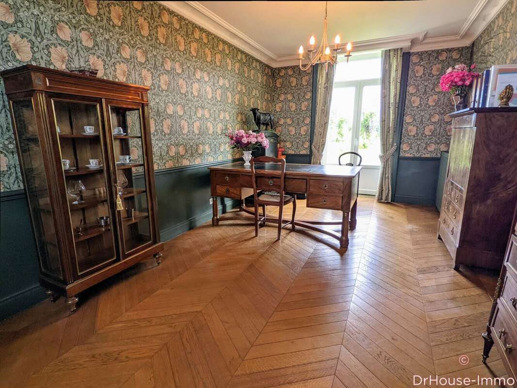 Maison 333 m² à Grandcamp-Maisy  - photo 13
